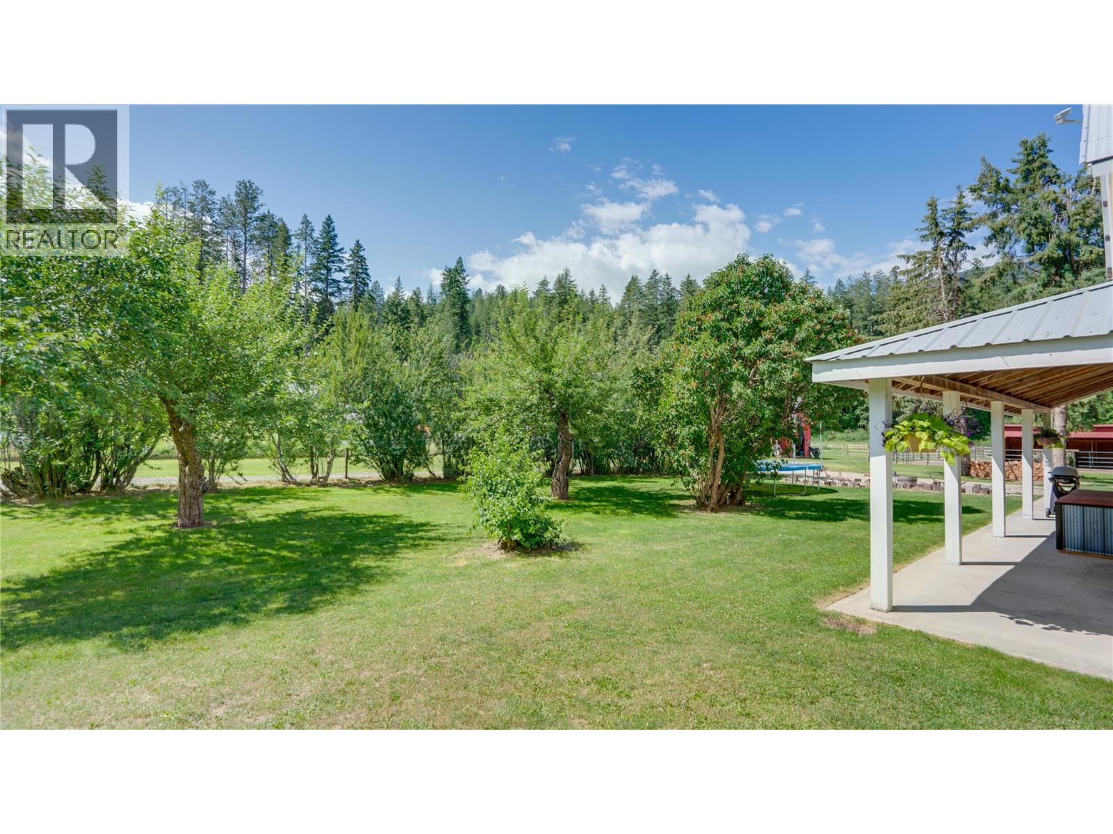  796 Salmon River Road, Salmon Arm