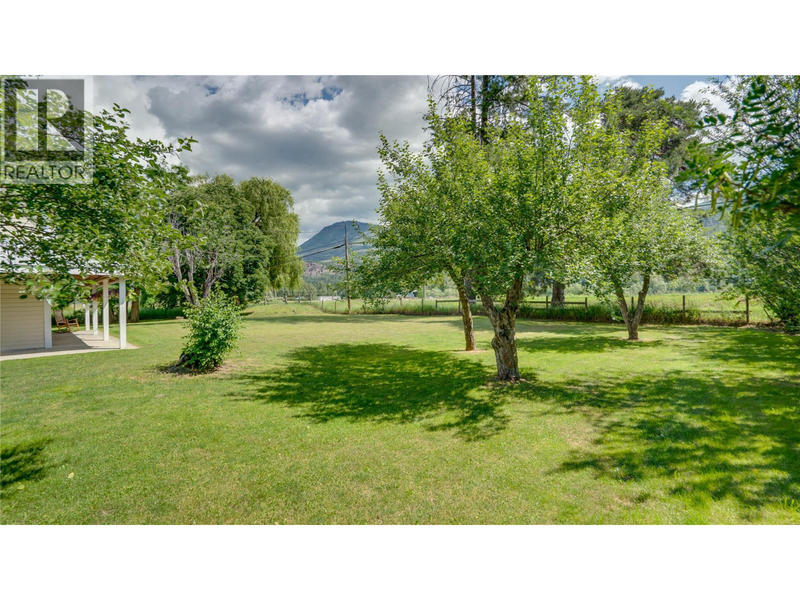  796 Salmon River Road, Salmon Arm
