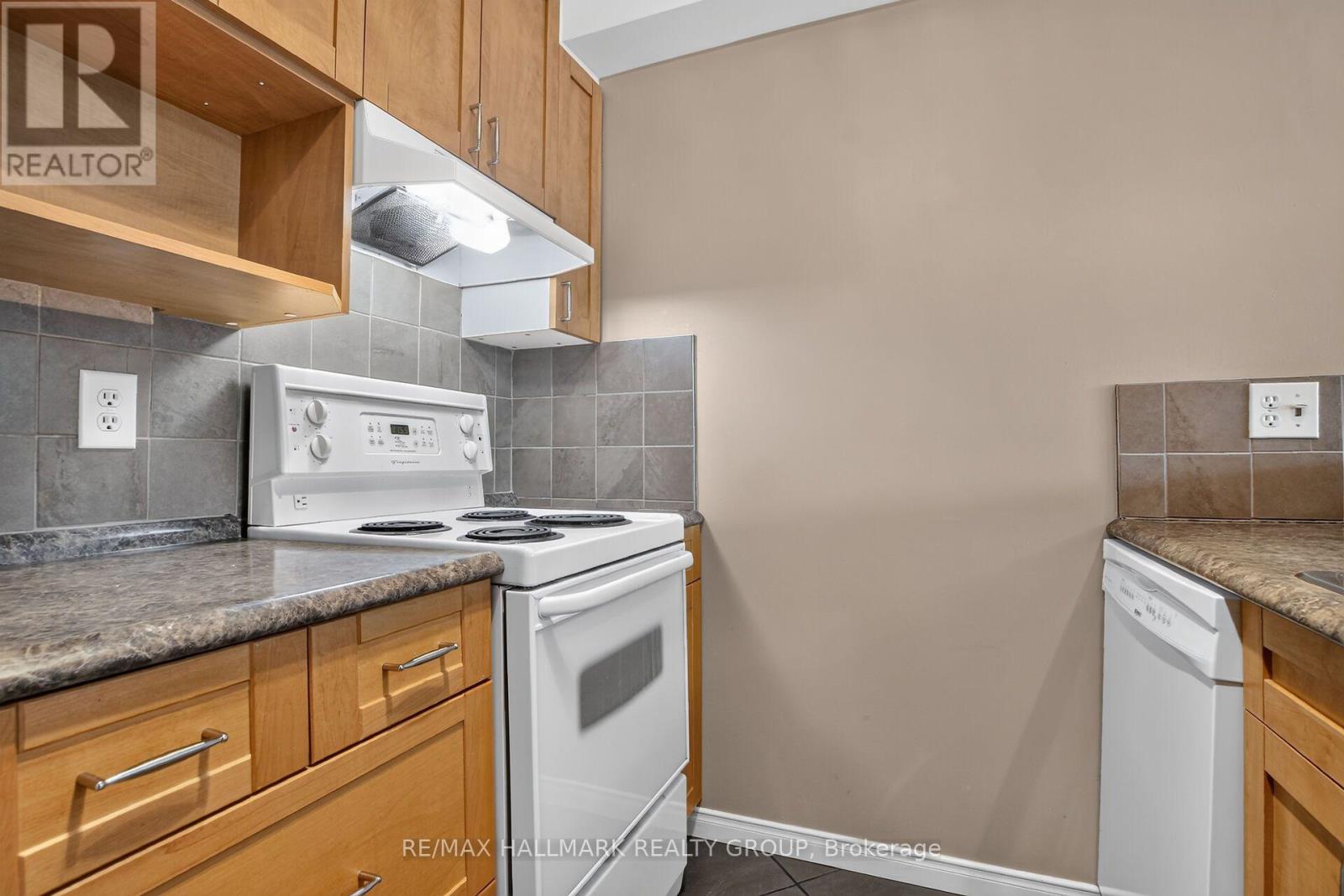 #306 6470 BILBERRY DRIVE - 19