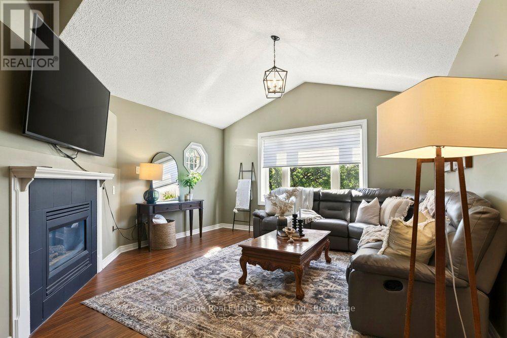 2054 WESTMOUNT DRIVE - 12