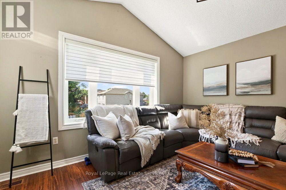 2054 WESTMOUNT DRIVE - 13