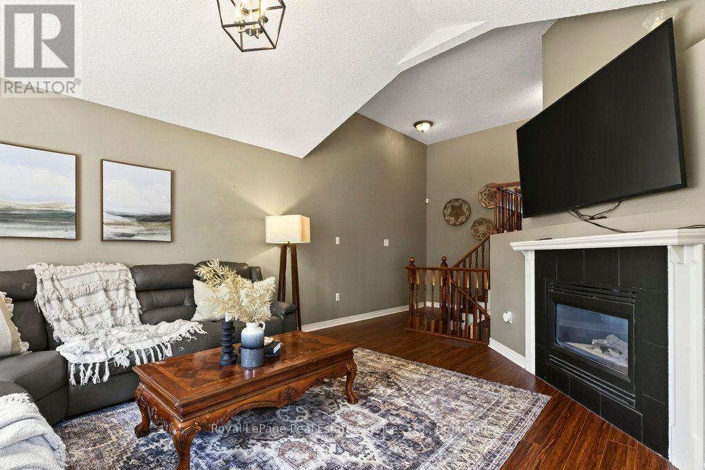 2054 WESTMOUNT DRIVE - Image 14