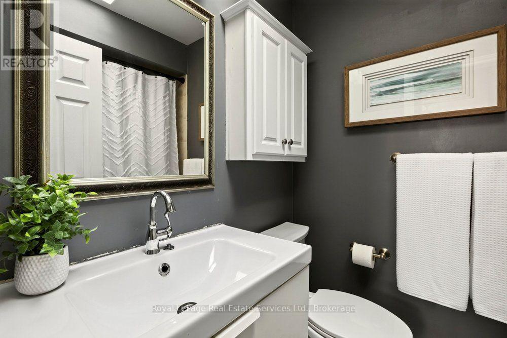 2054 WESTMOUNT DRIVE - Image 19