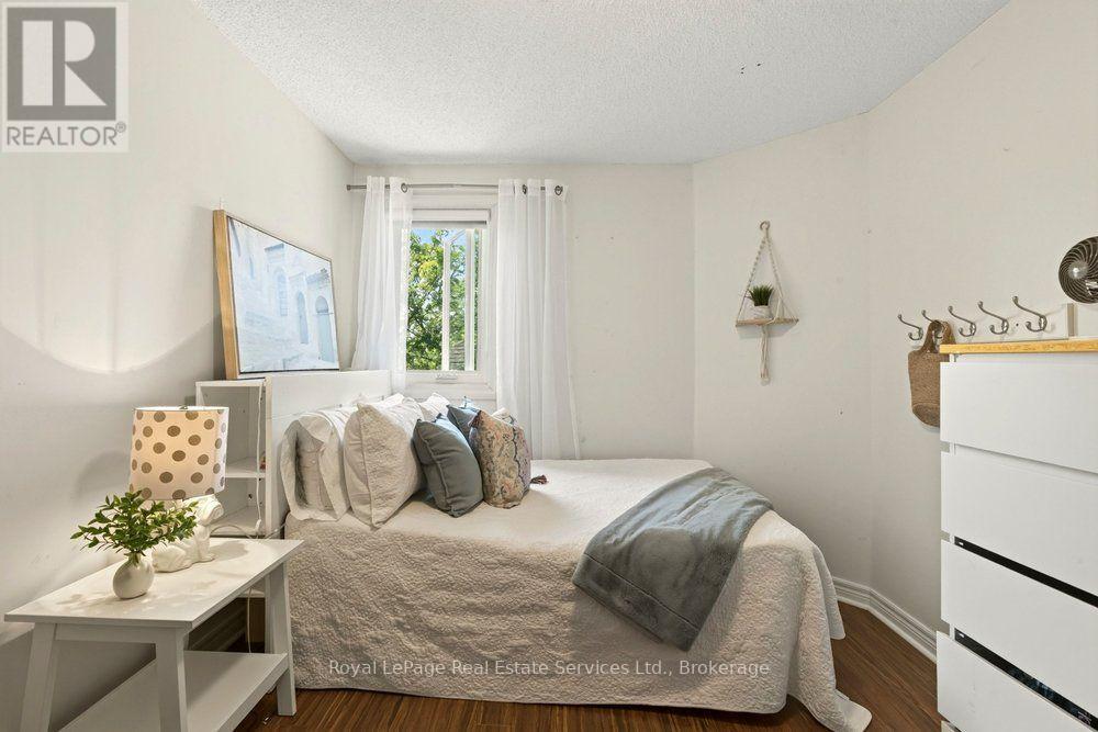 2054 WESTMOUNT DRIVE - 21