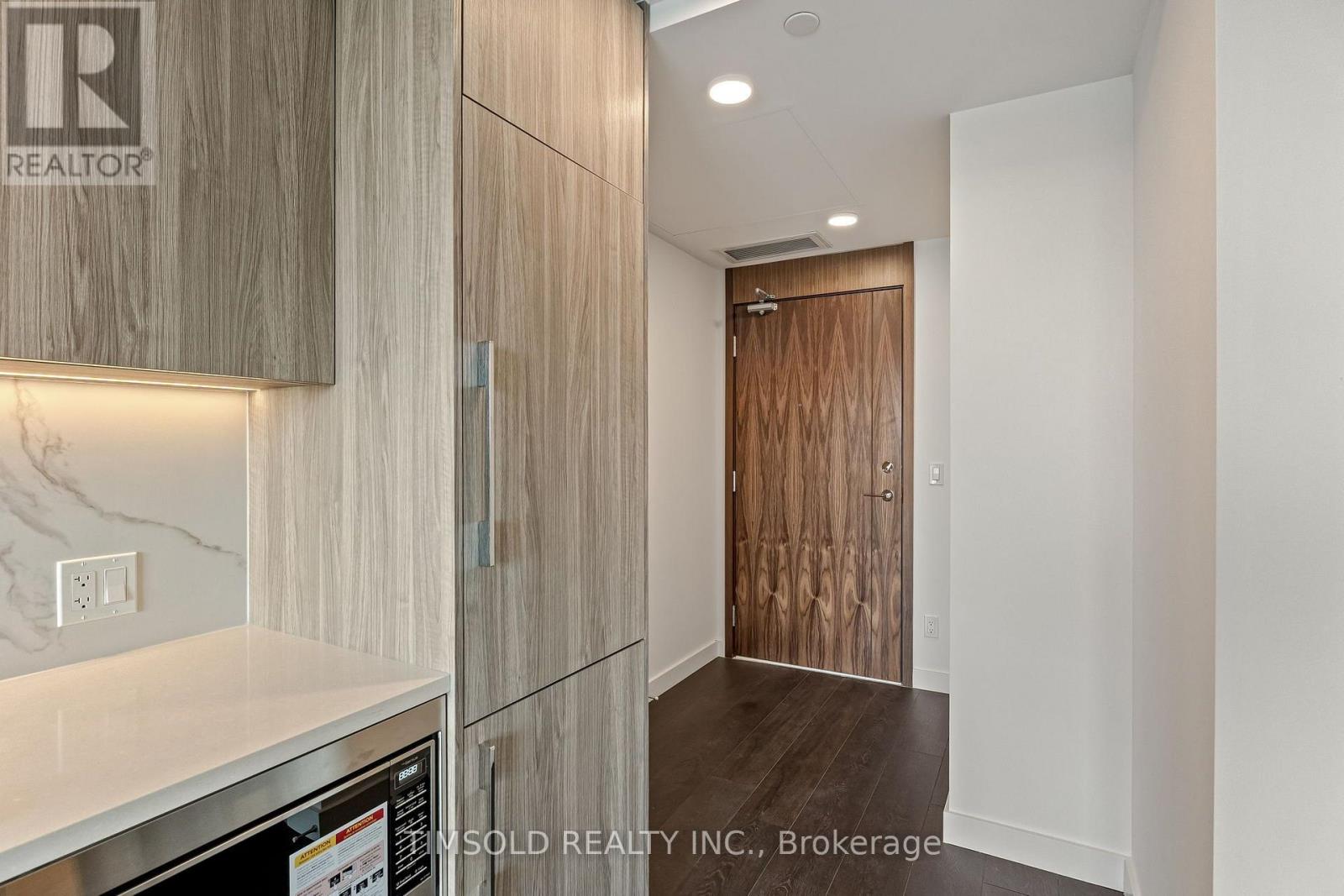 #1609 18 ESTHER SHINER BOULEVARD - Image 7