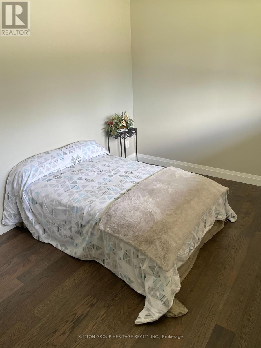 160 LAUREL COURT - Image 13