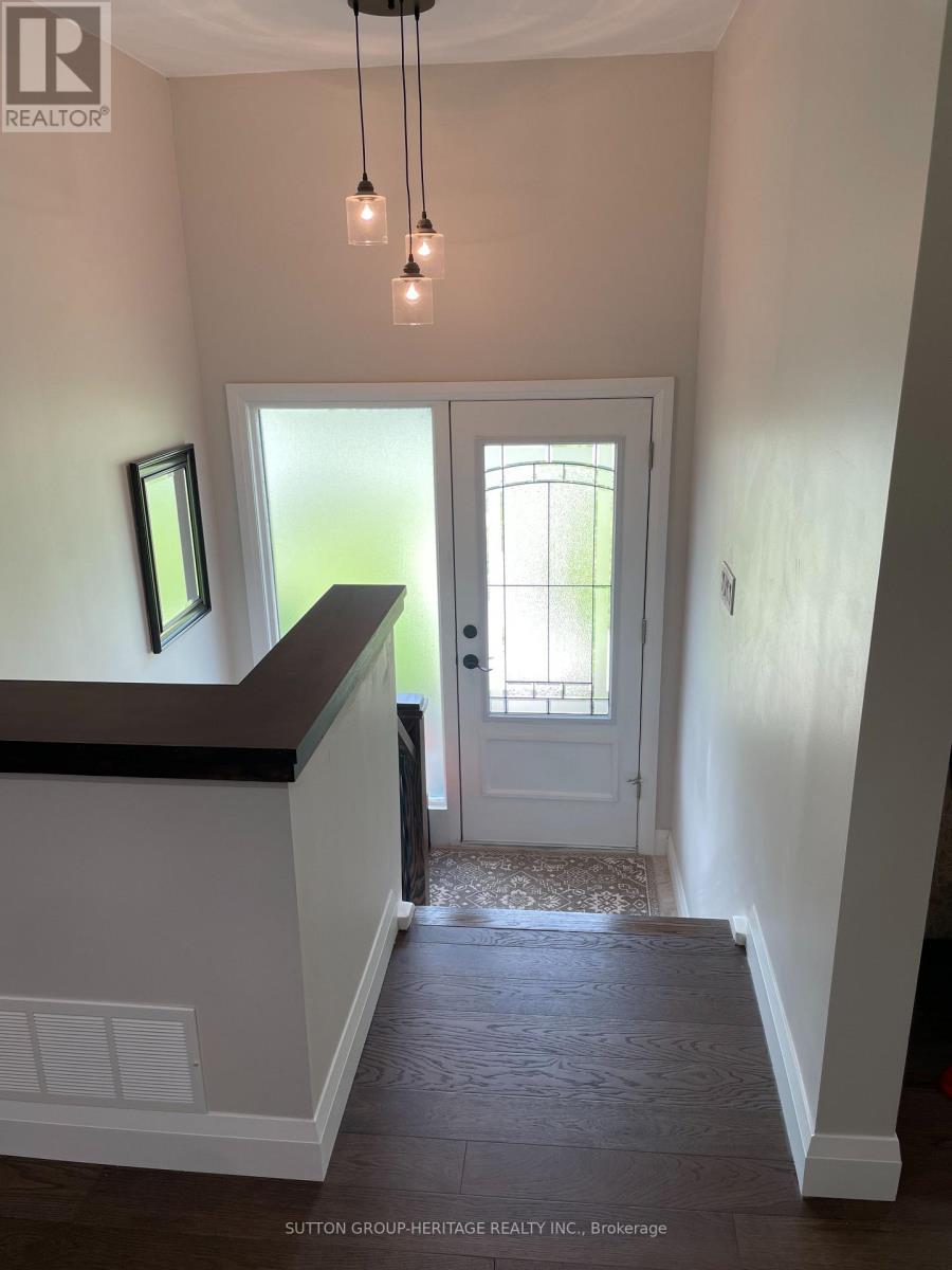 160 LAUREL COURT - 2