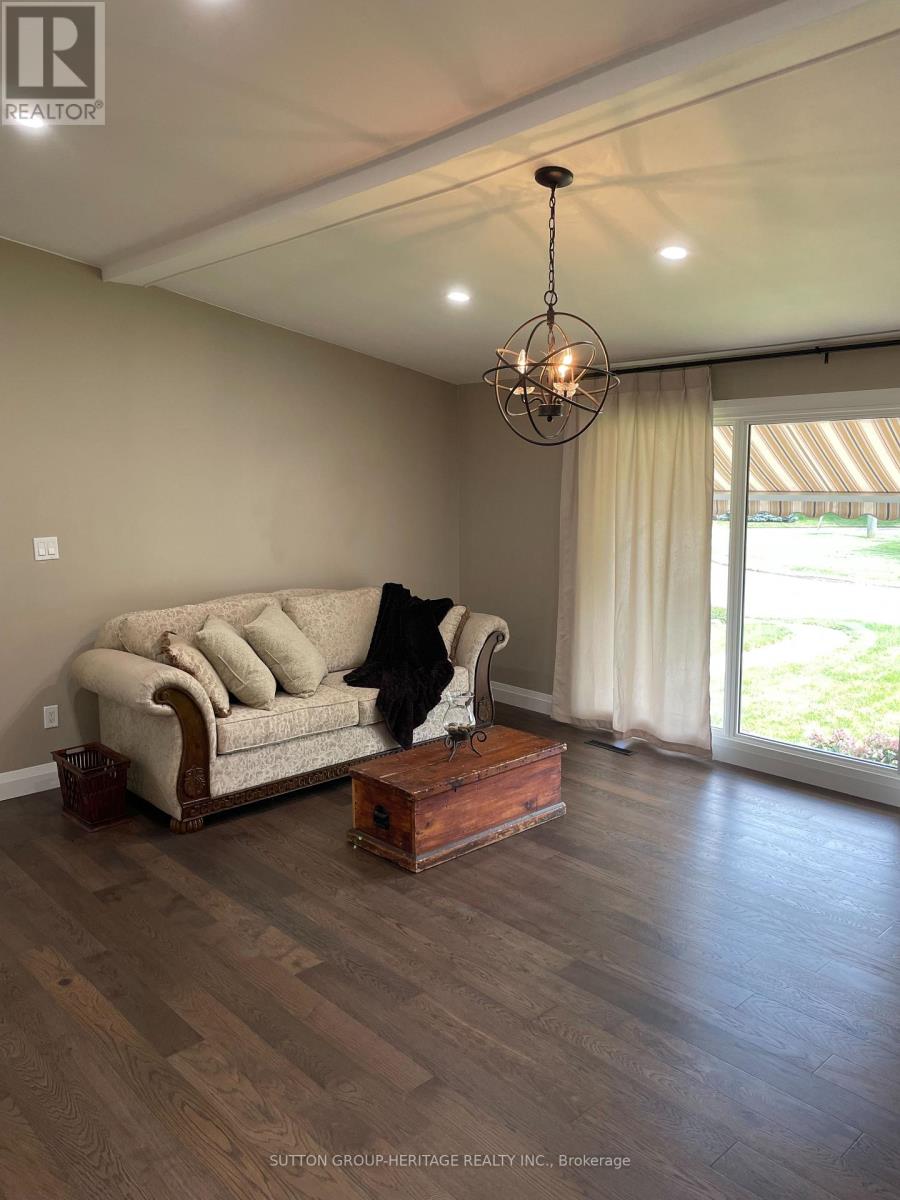 160 LAUREL COURT - Image 4
