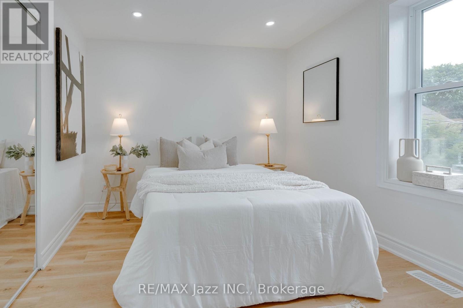 Thumbnail 21