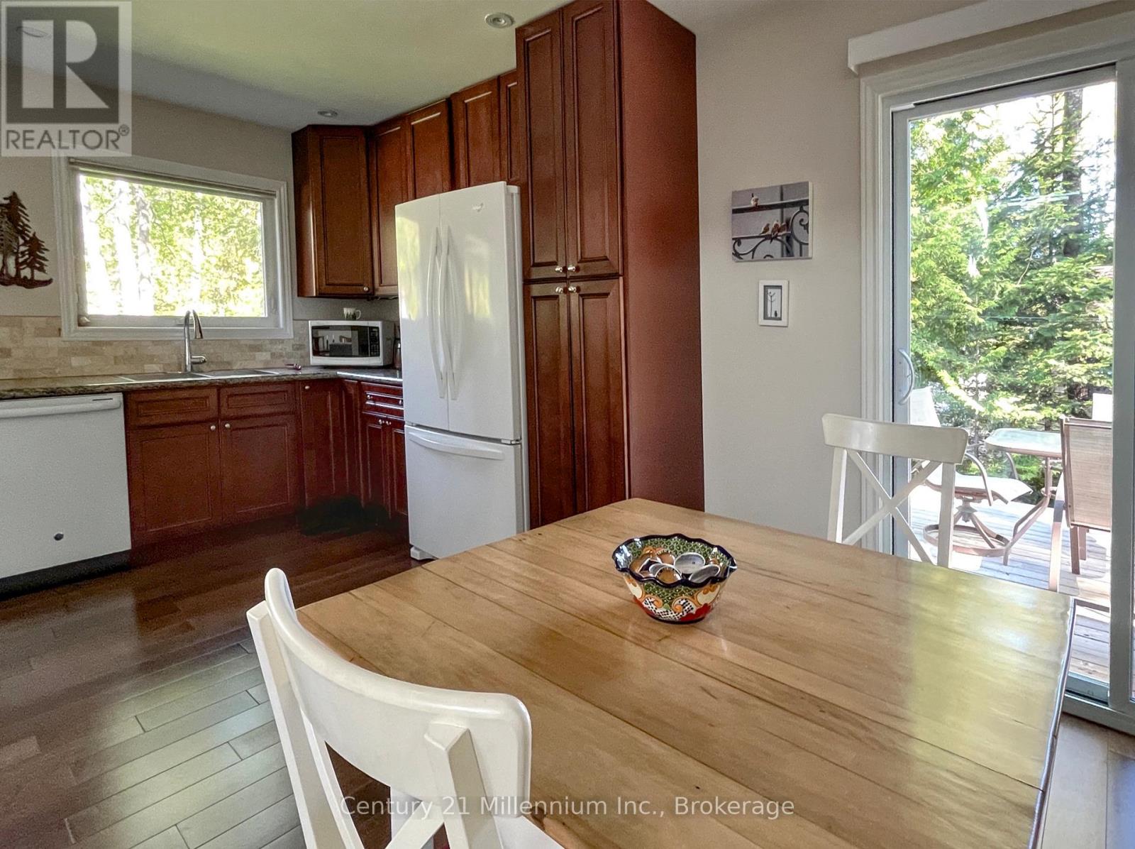 58 CEDARLANE DRIVE - 14