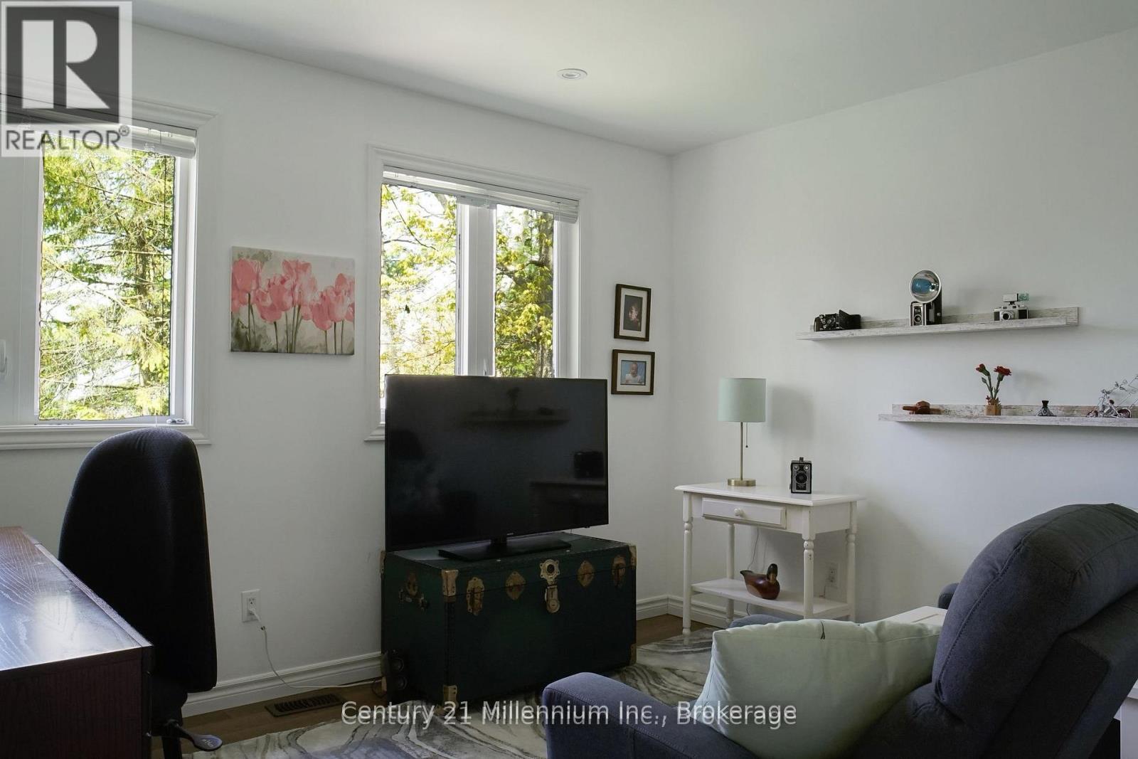 58 CEDARLANE DRIVE - 31