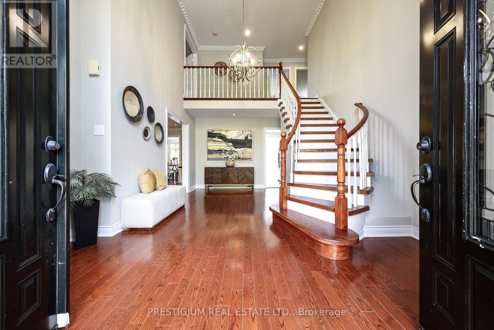 61 ADDINGTON SQUARE - 3