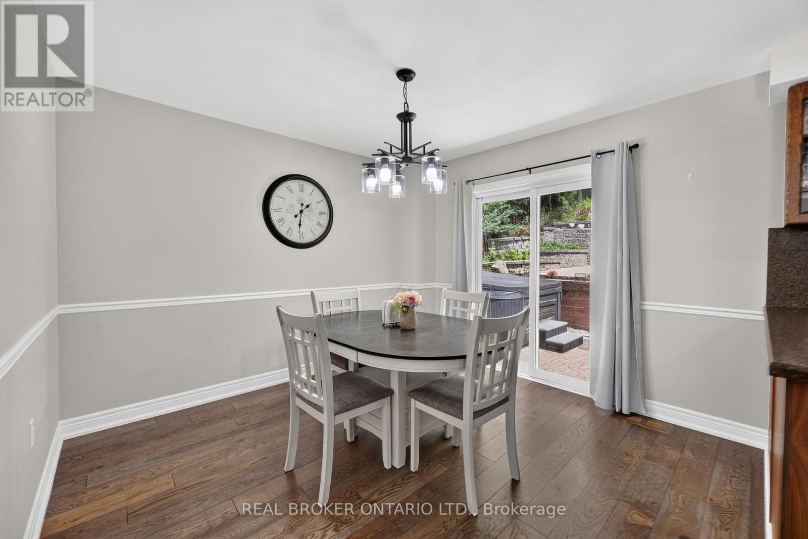 35 BLOOM CRESCENT - Image 11