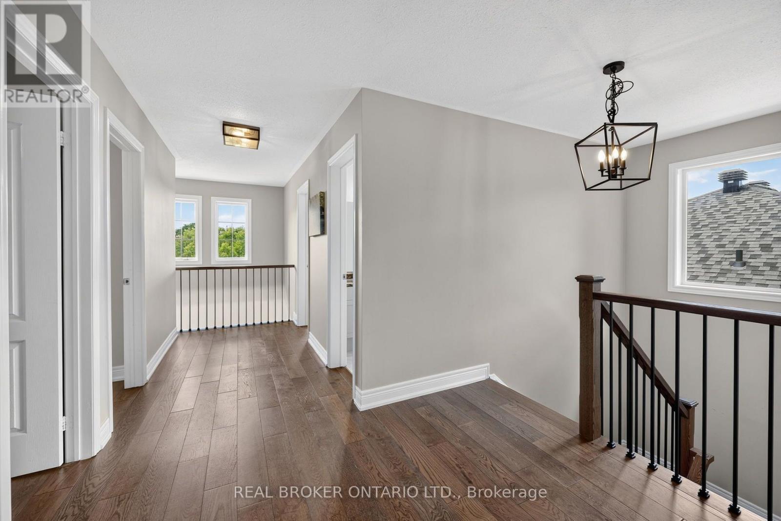 35 BLOOM CRESCENT - 20