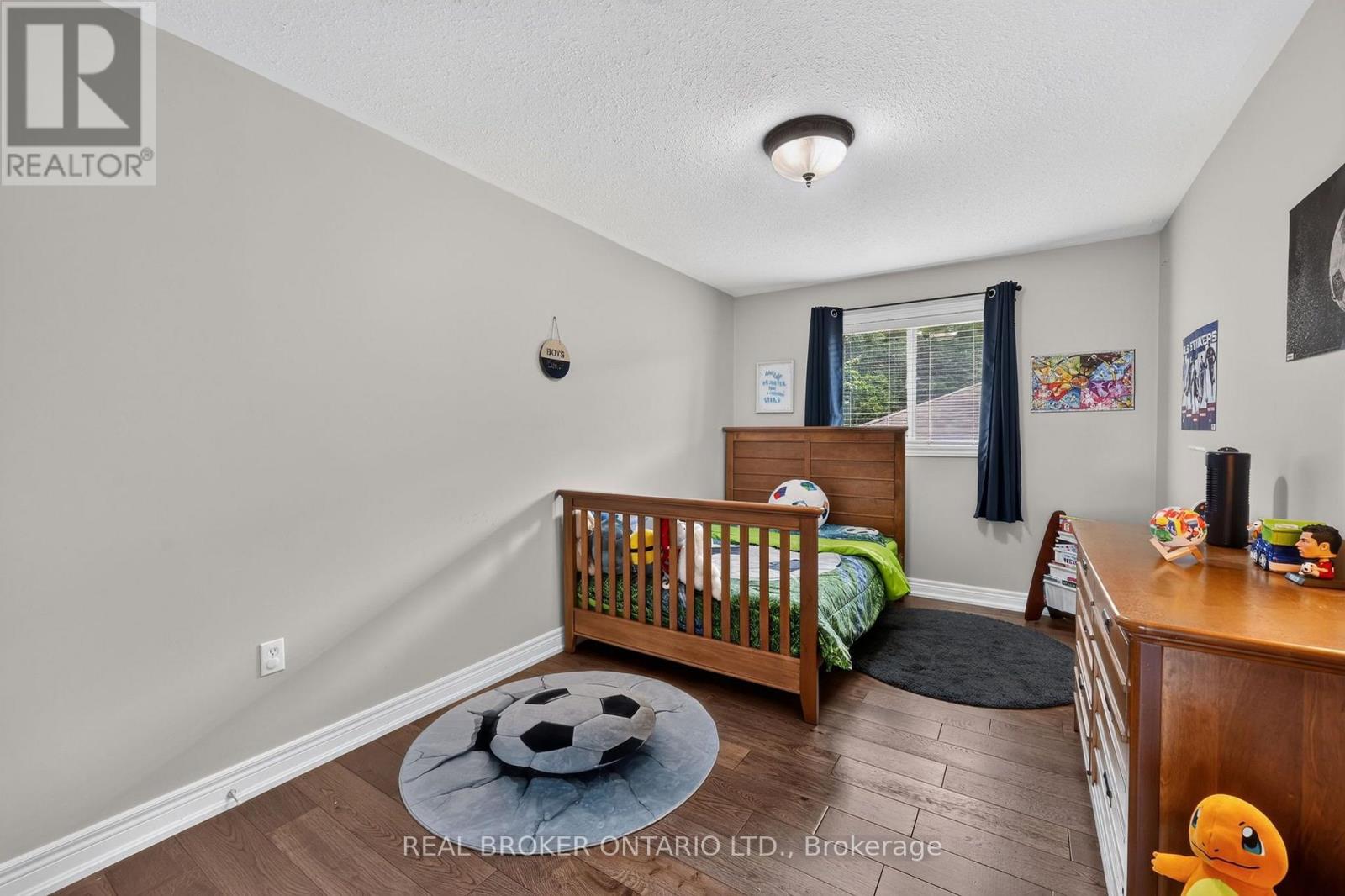 35 BLOOM CRESCENT - Image 21