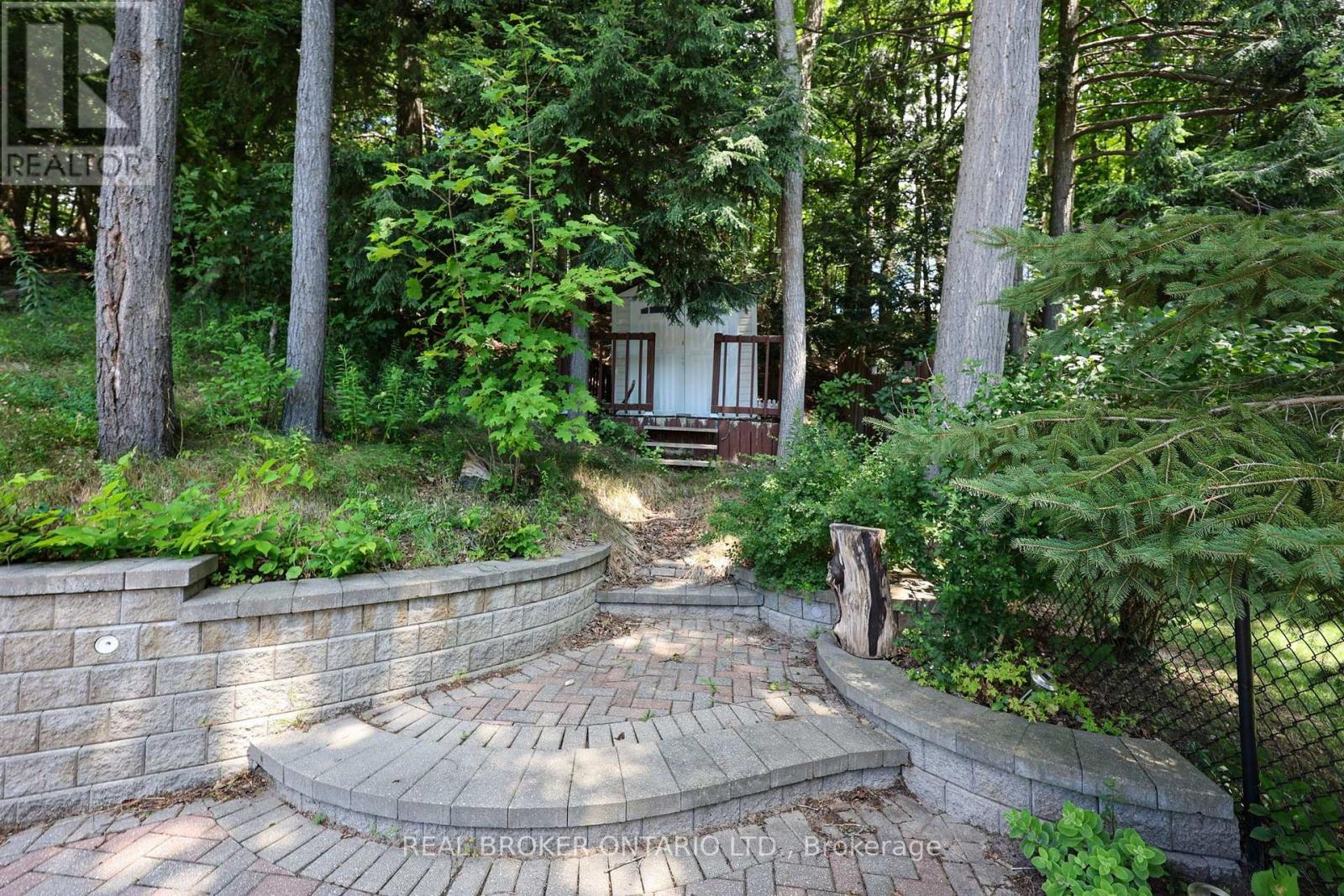 35 BLOOM CRESCENT - Image 37