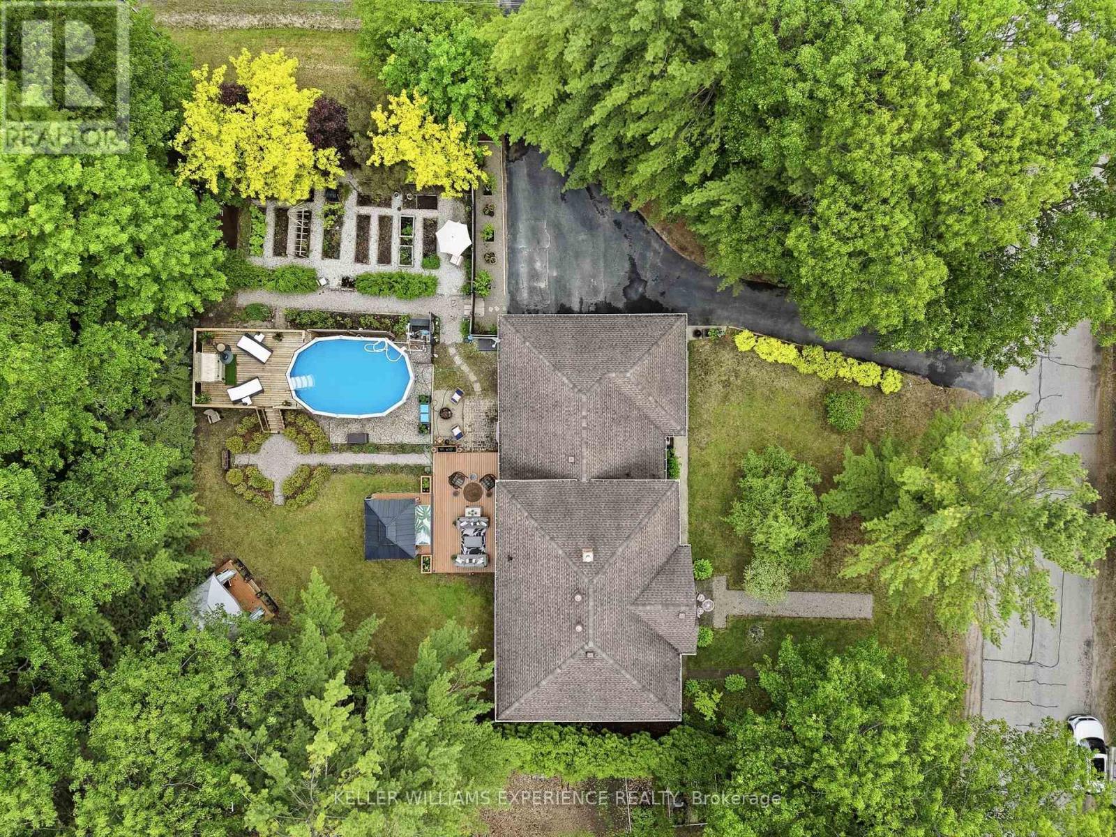 2 SEELEY COURT - Image 38