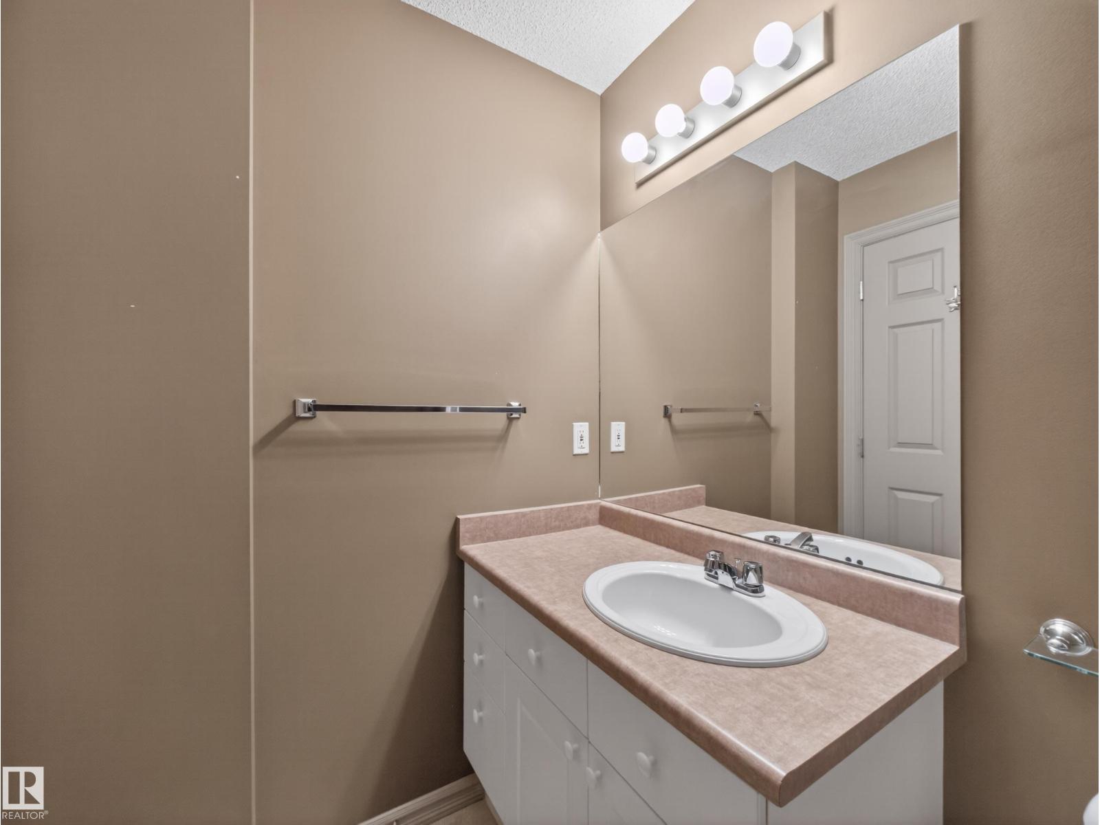 1381 BRECKENRIDGE DR NW - 29