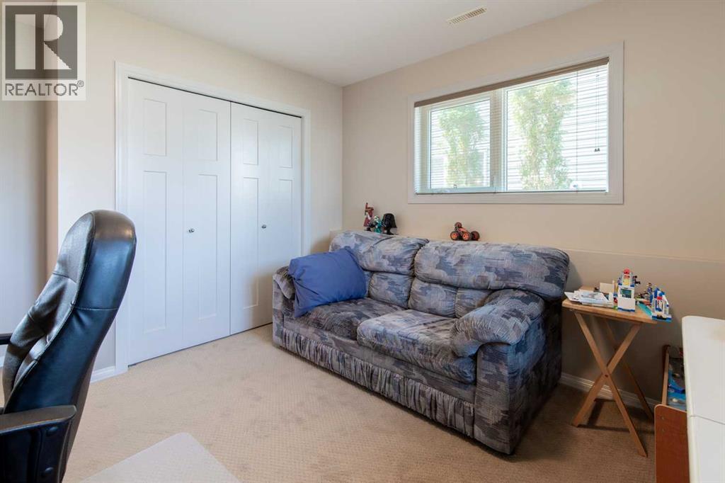 195 Mt Sundial Court W - 24