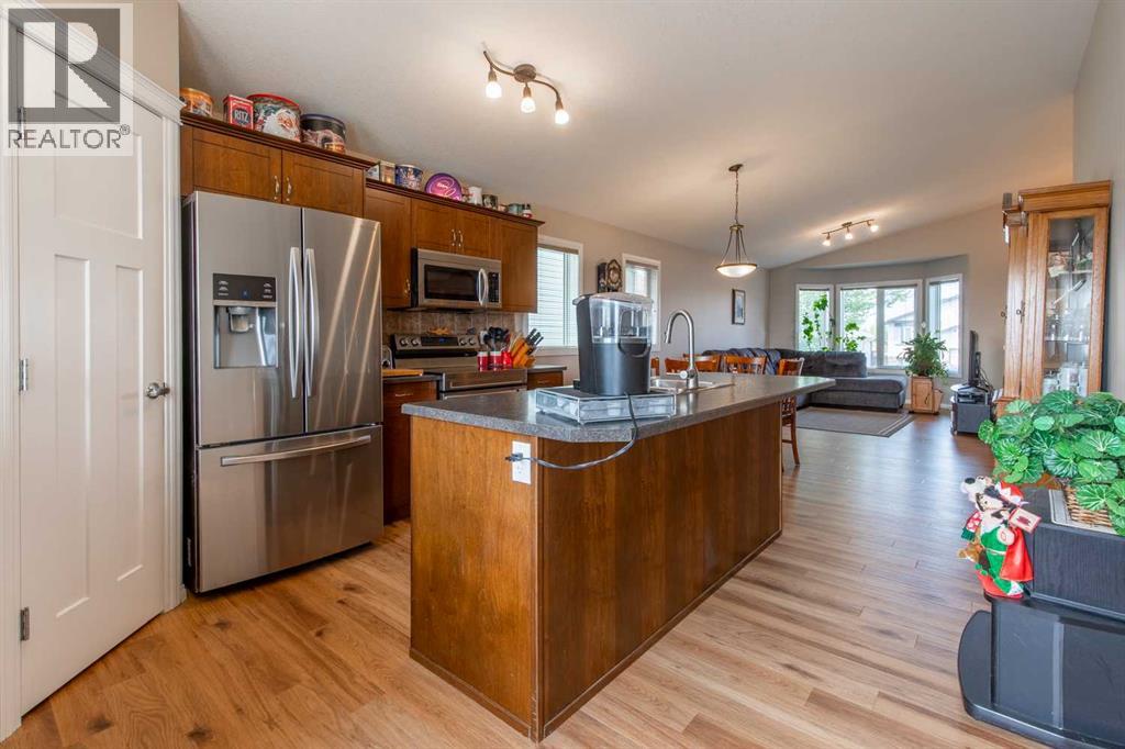 195 Mt Sundial Court W - Image 9