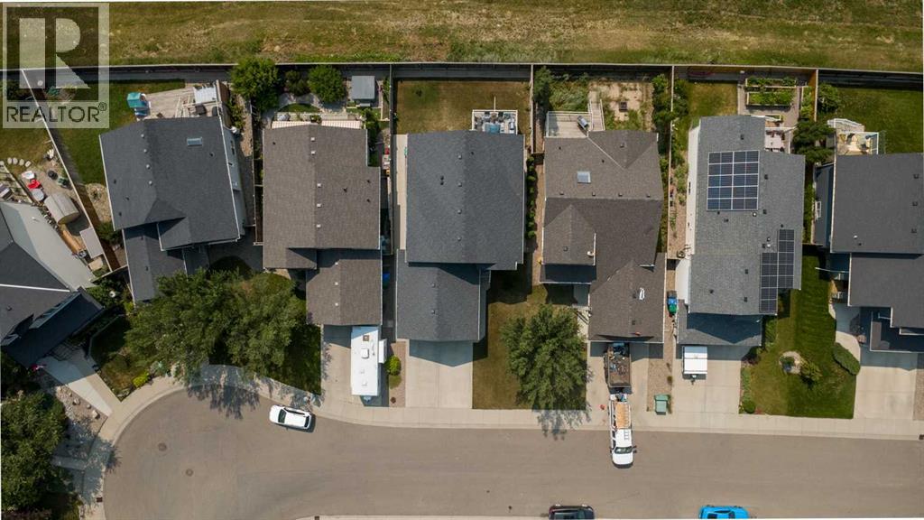 195 Mt Sundial Court W - Image 35