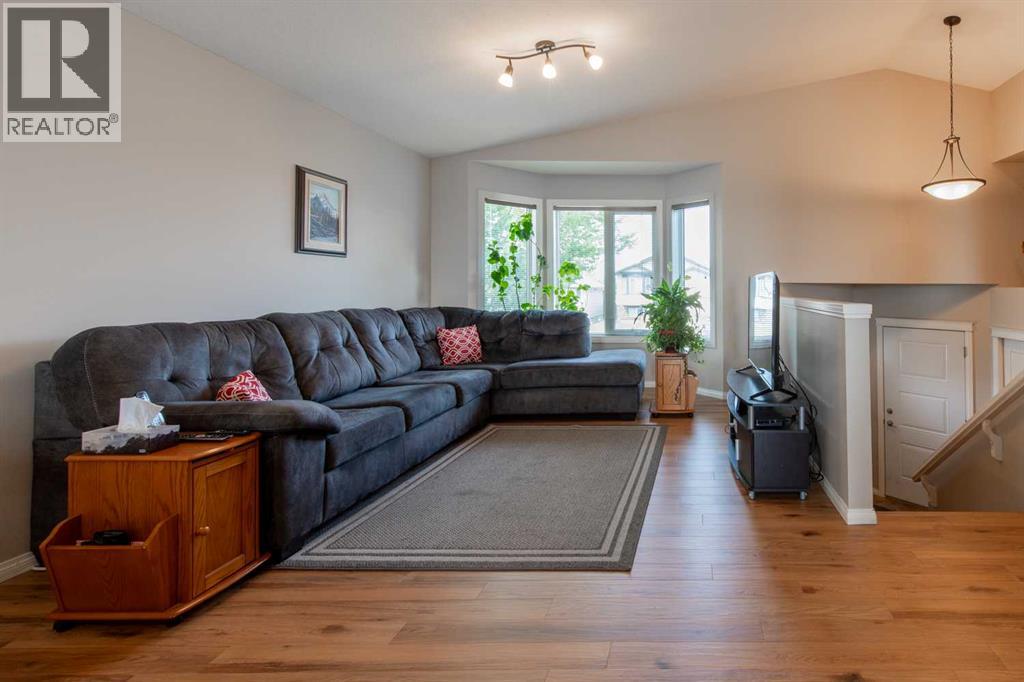 195 Mt Sundial Court W - Image 5
