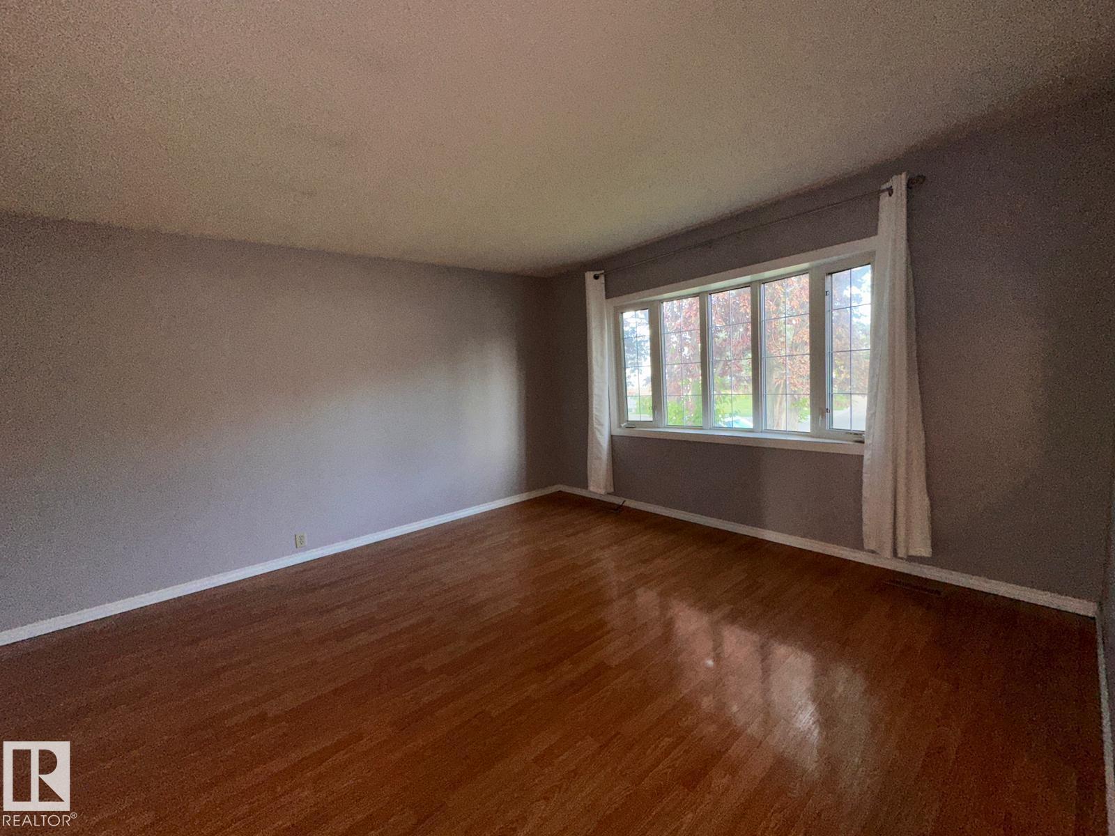 2114 52 Street NW - Photo 5