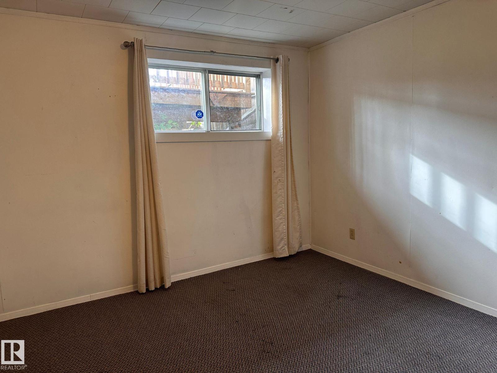 2114 52 Street NW - Photo 14