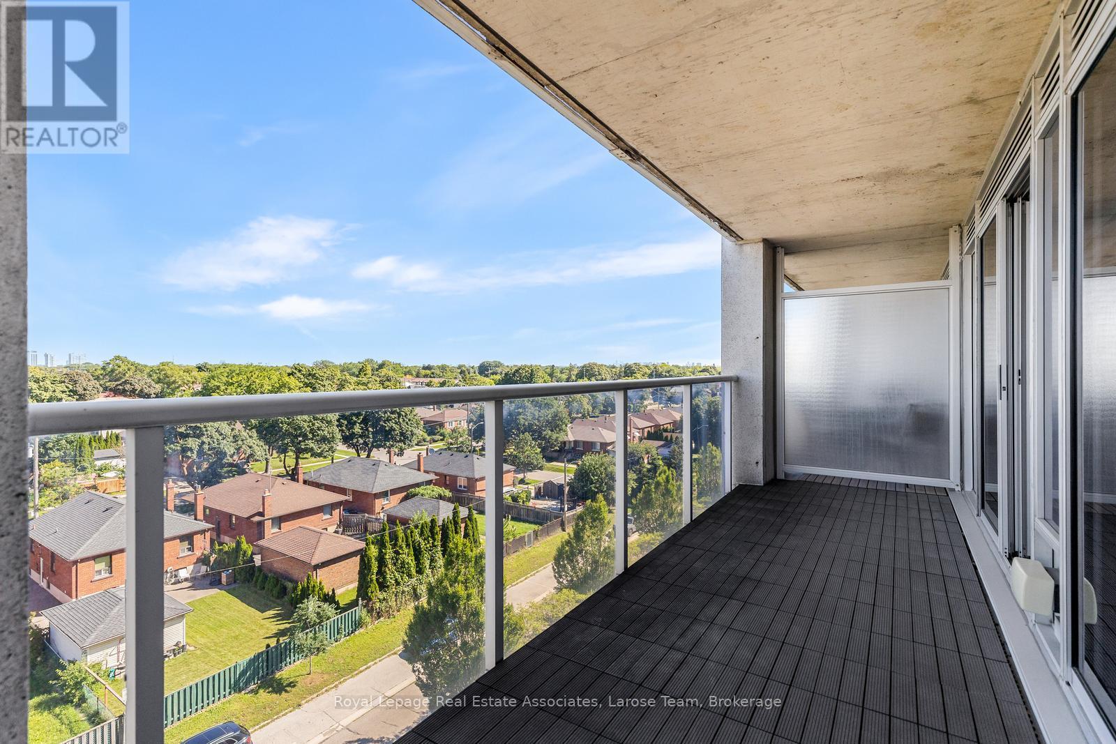 #611 1050 THE QUEENSWAY - Image 21