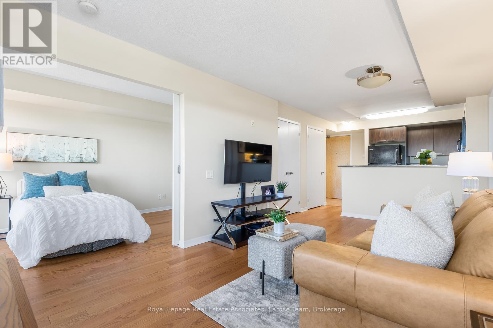 #611 1050 THE QUEENSWAY - Image 7