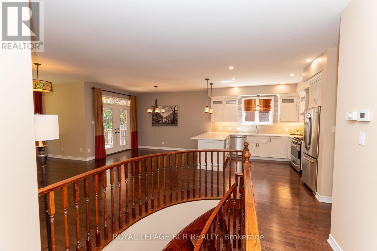 7 PUTNEY ROAD - 9