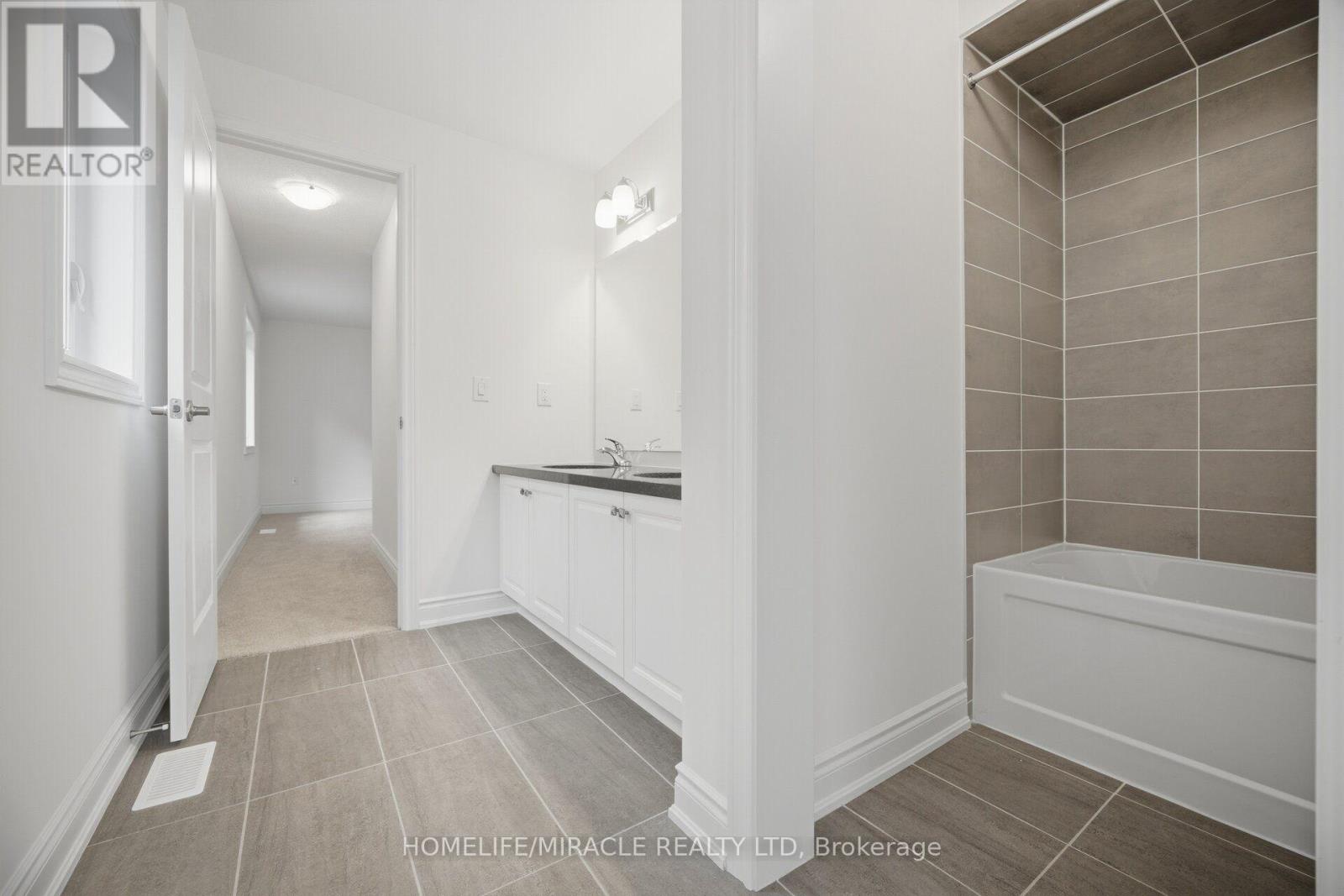 46 STRATFORD DRIVE - 38