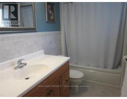 54 Roberts Crescent, Brampton, ON L6W1G8 Photo 12