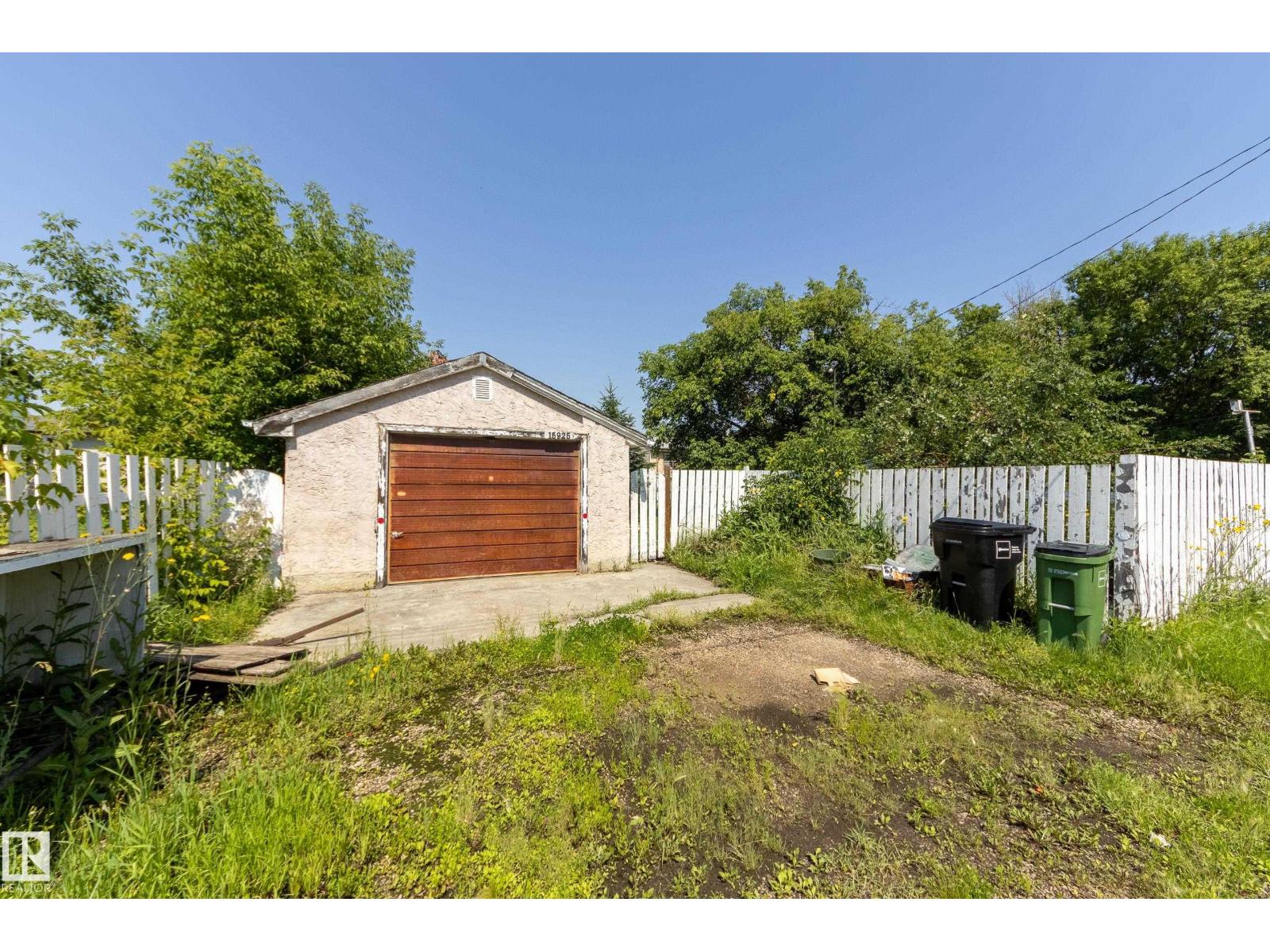 15925 106 Avenue NW - Photo 15