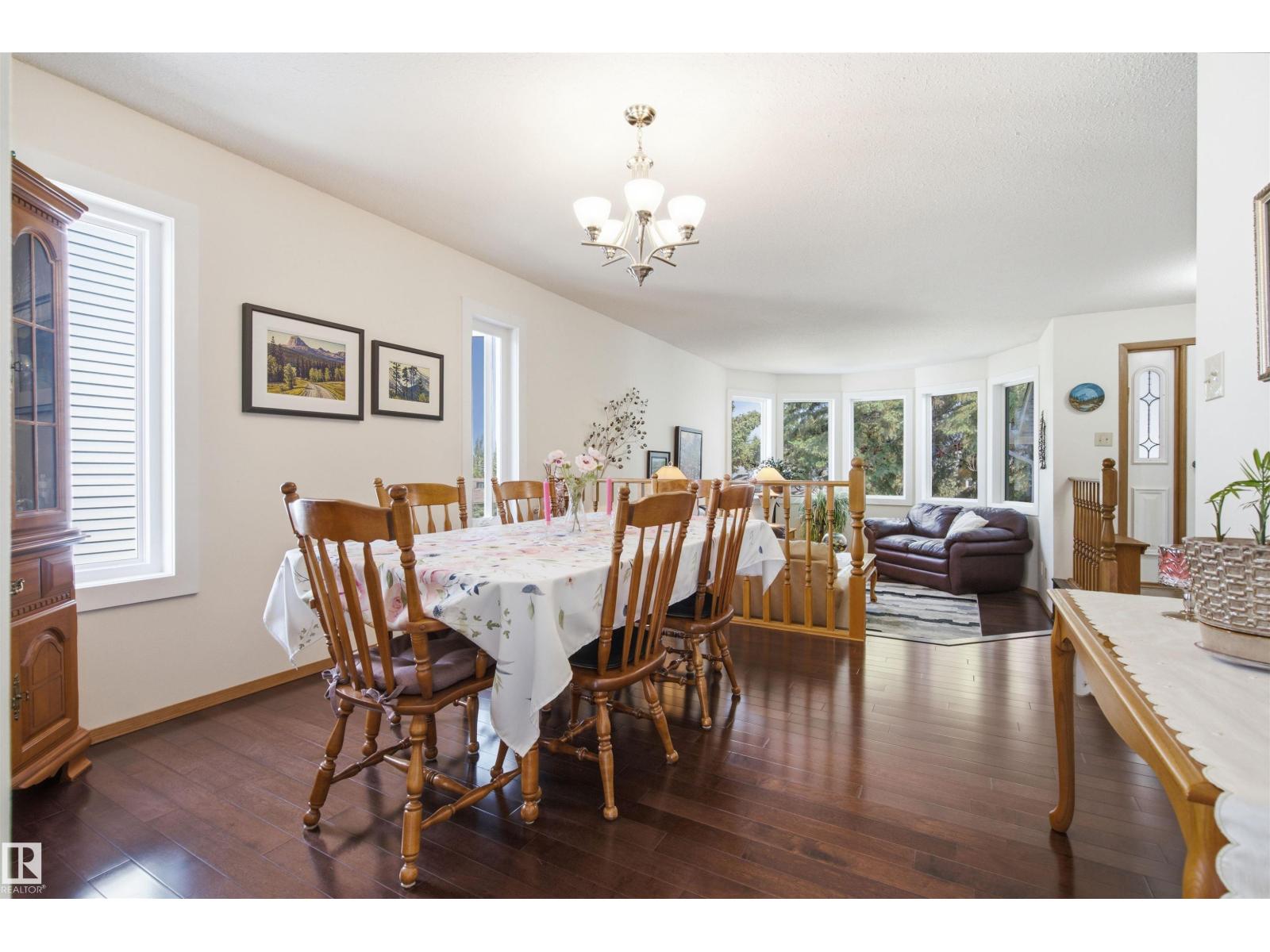 207 18 ST - Image 6