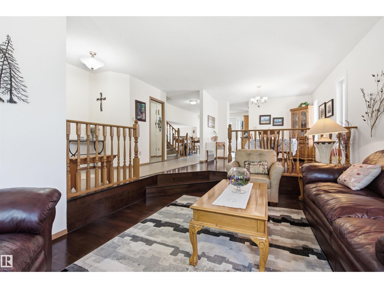 207 18 ST - Image 5