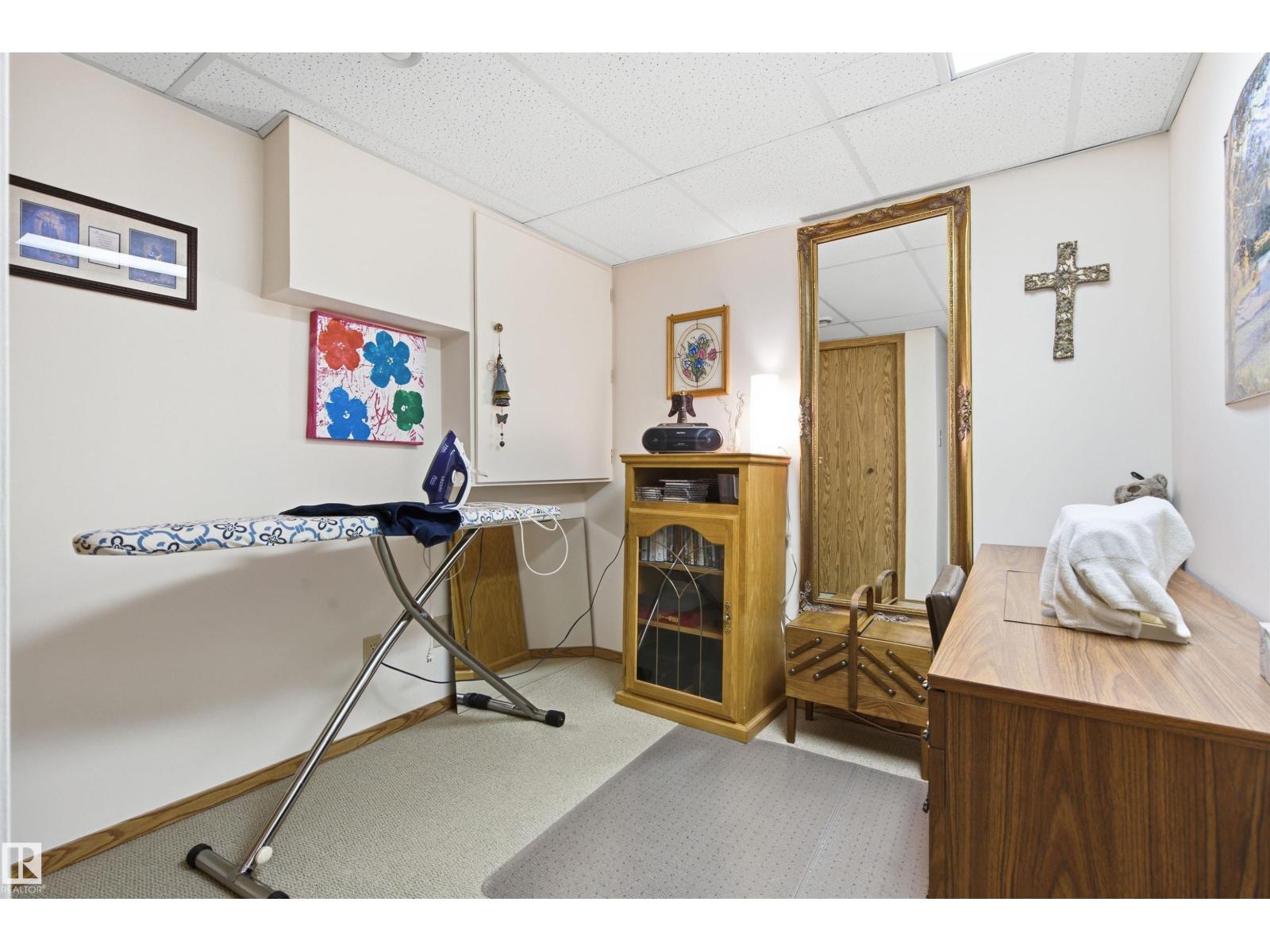 207 18 ST - Image 17