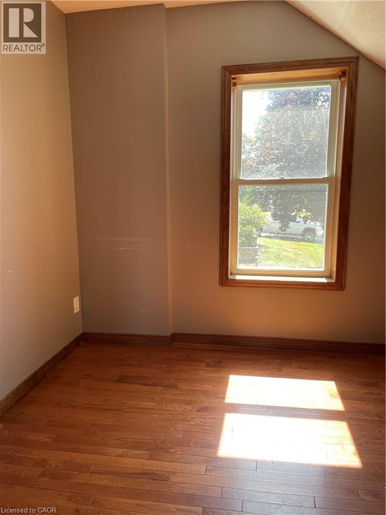 78 MAIN Street E - Image 11