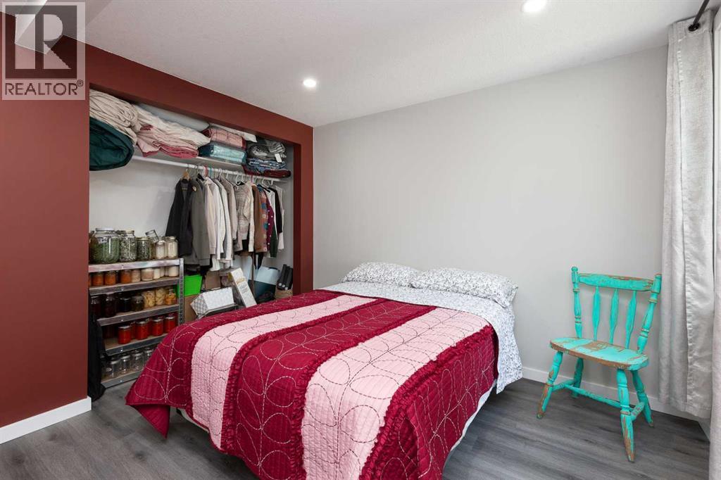 116 S 1 Street W - 12