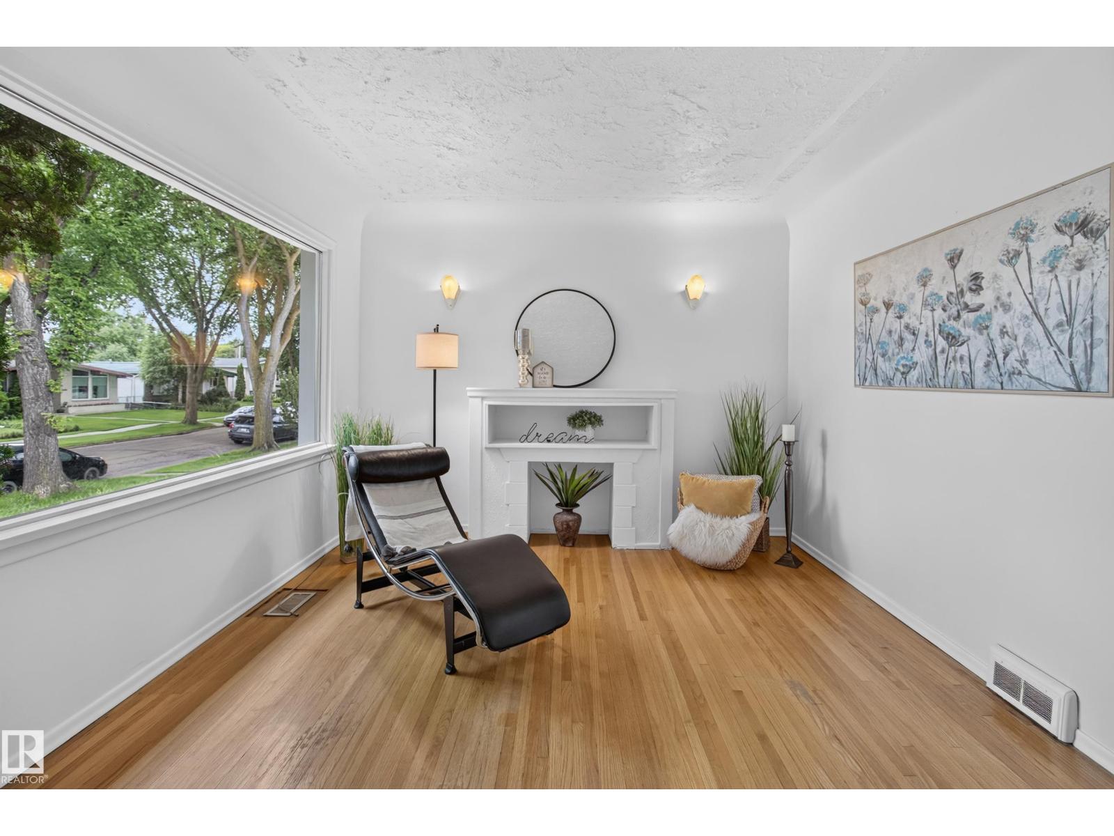 10640 79 ST NW, Forest Heights (Edmonton), Edmonton photo 5