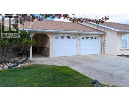 15 Chinook Crescent W, Claresholm, AB T0L0T0 Photo 25