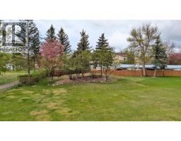 15 Chinook Crescent W, Claresholm, AB T0L0T0 Photo 29