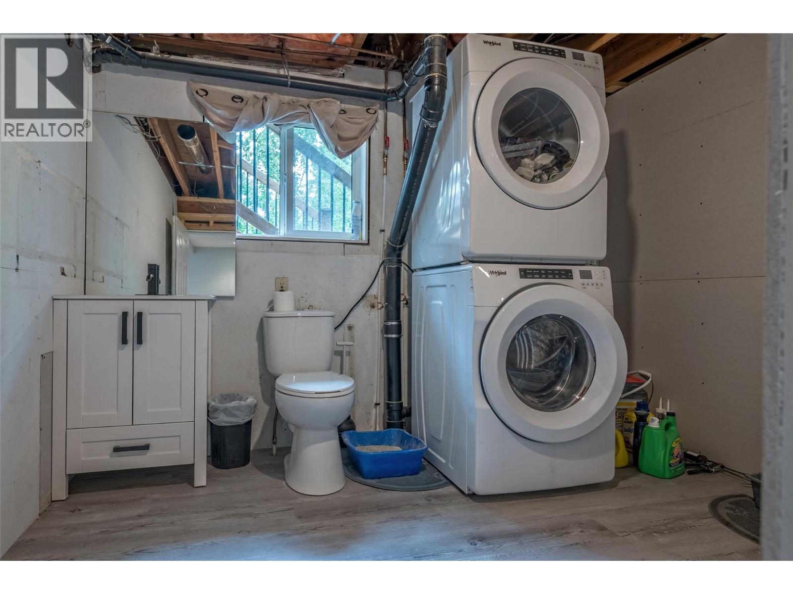 3286 Upper McLeod Road - 32