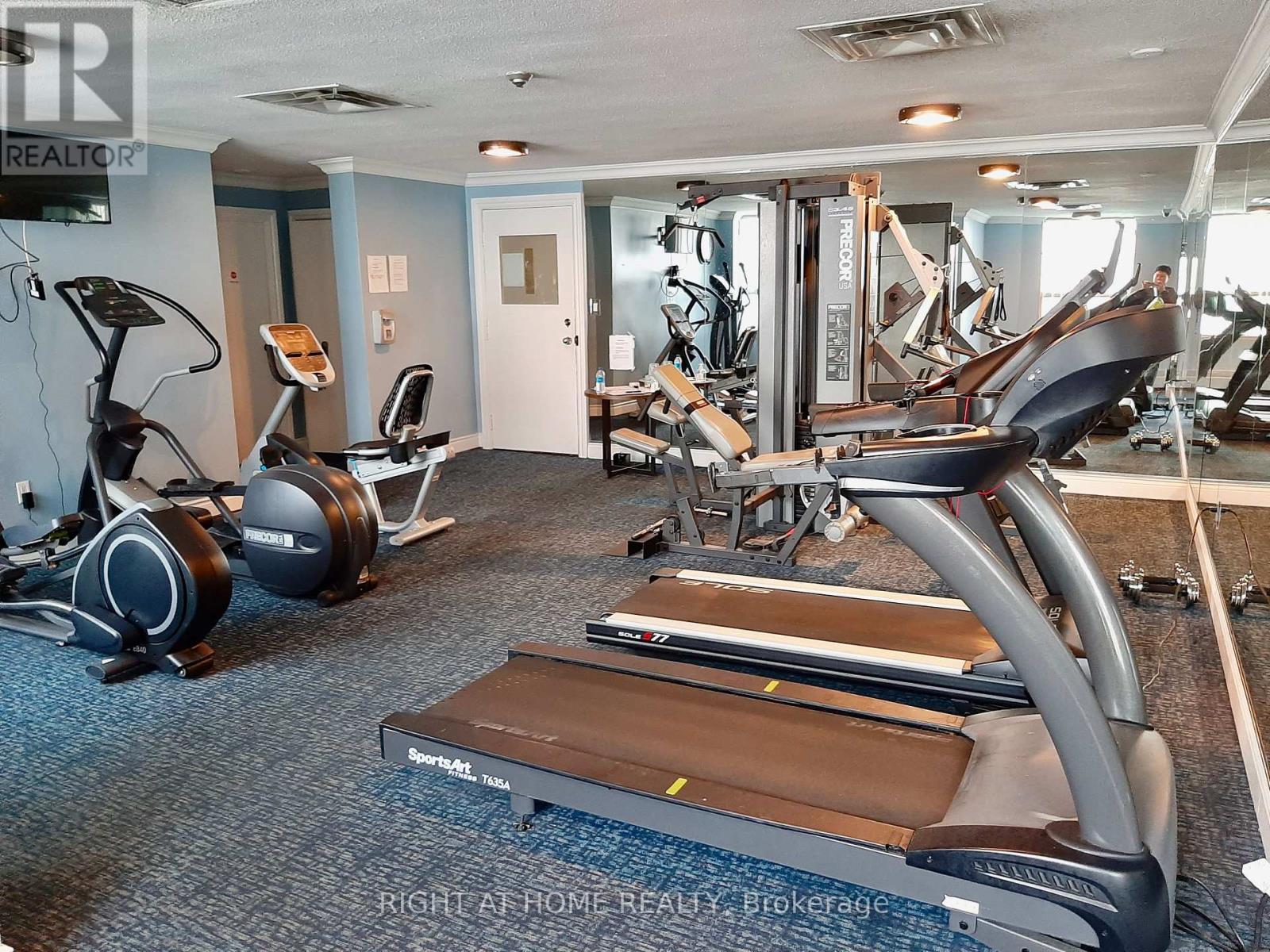 #1008 20 EDGECLIFF GOLFWAY - 24