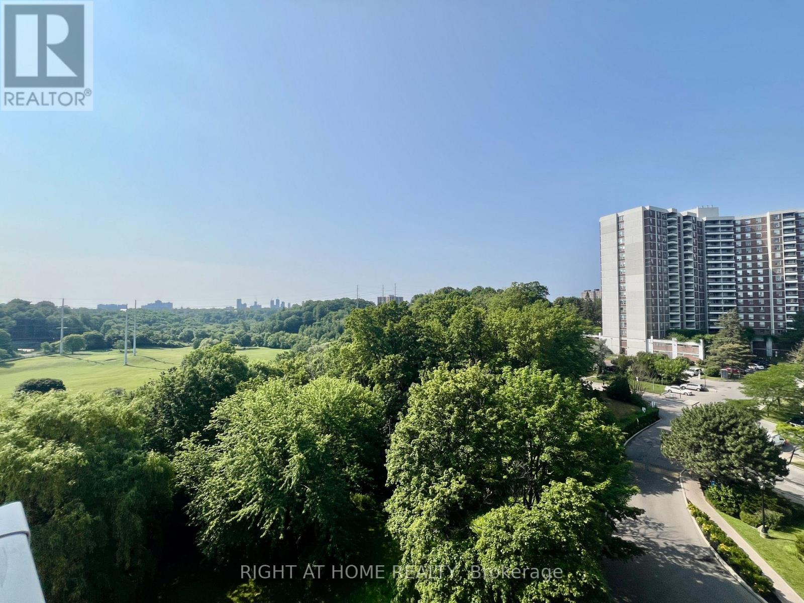 #1008 20 EDGECLIFF GOLFWAY - 20