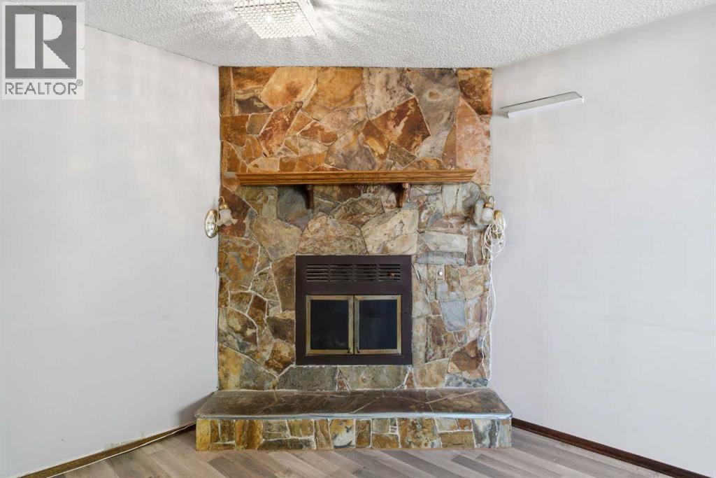 56 Pinecliff Close NE - 7