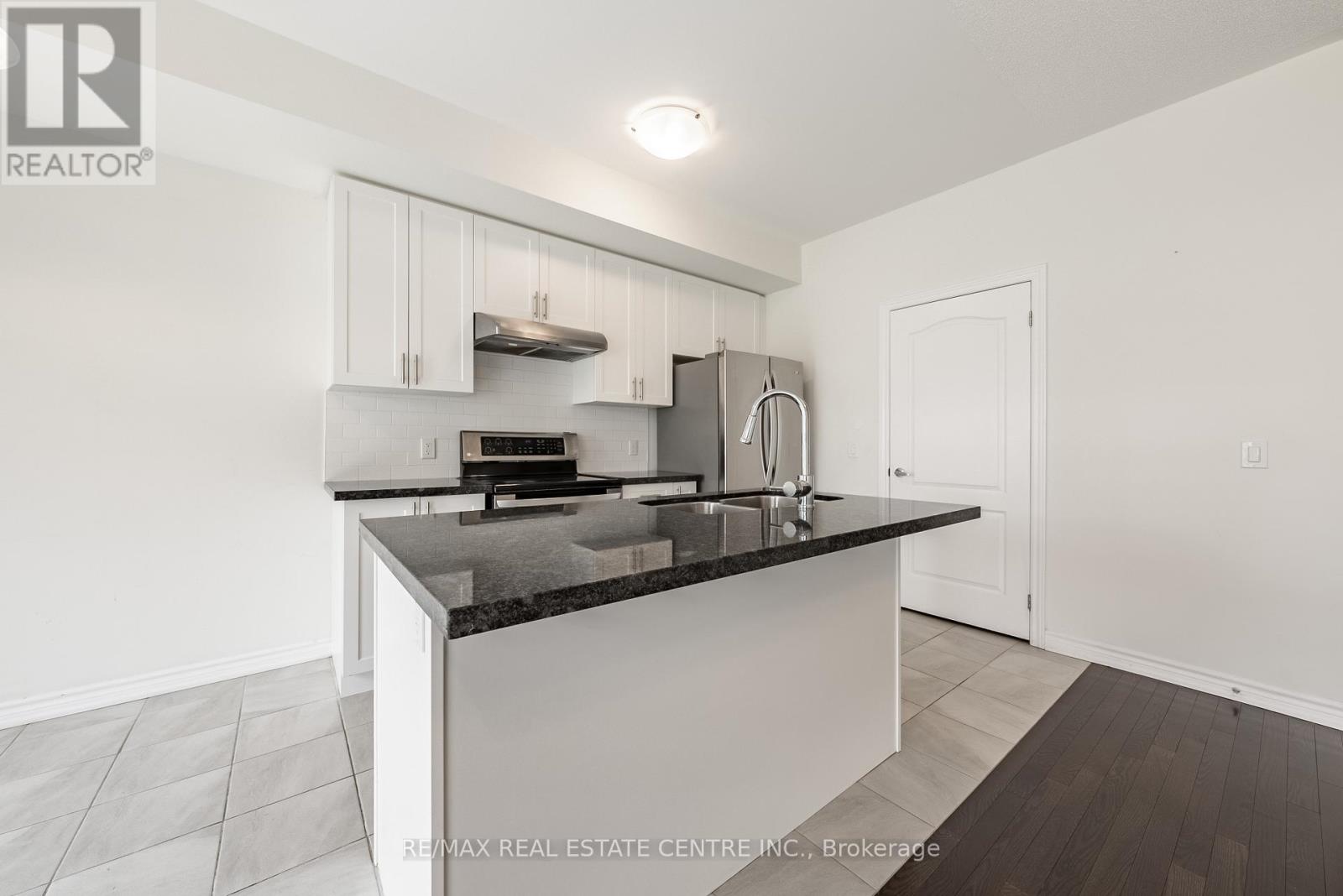 391 ATHABASCA COMMON - 7