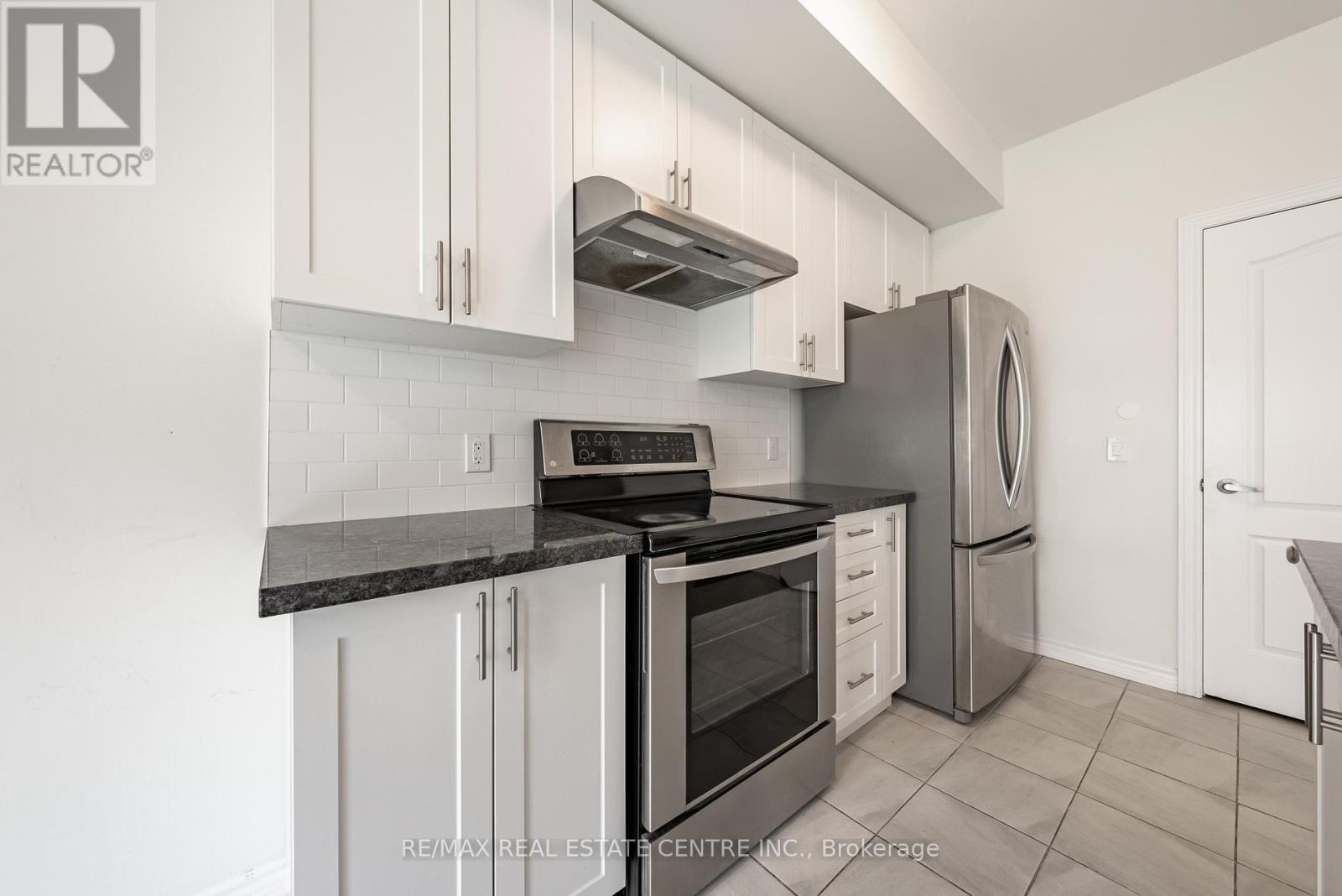 391 ATHABASCA COMMON - 14