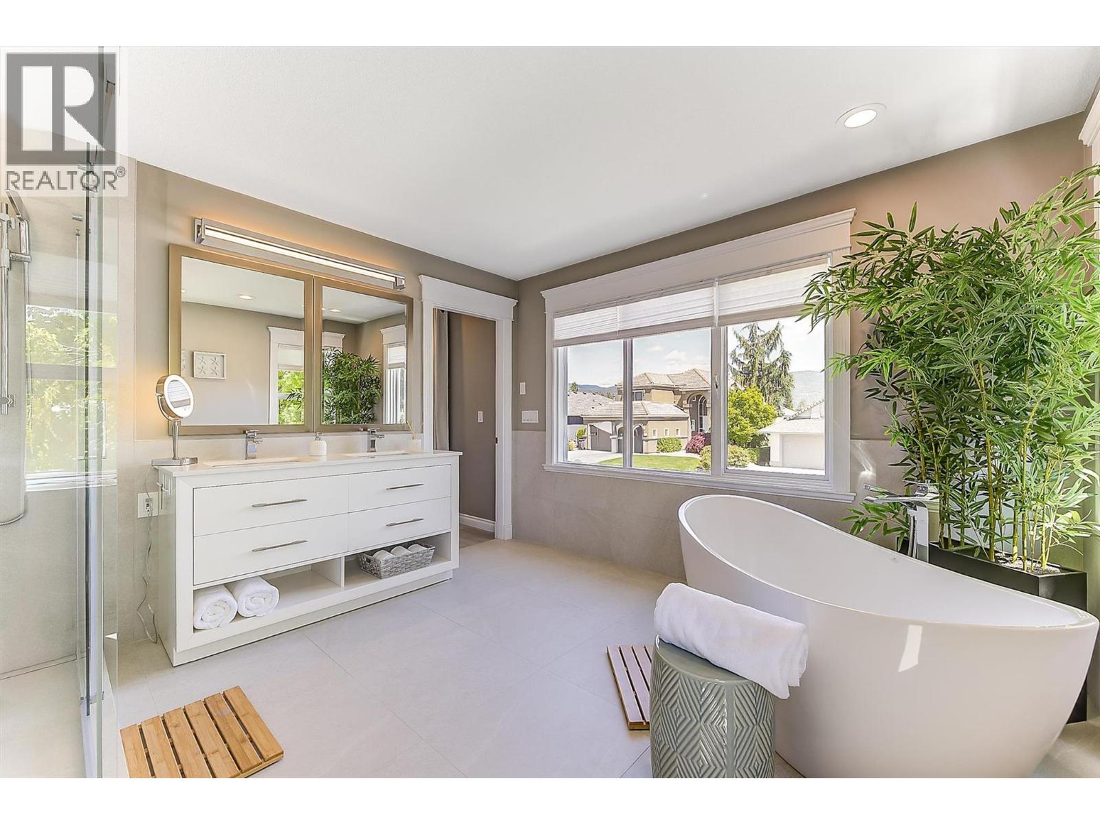  3077 Quail Crescent, Kelowna