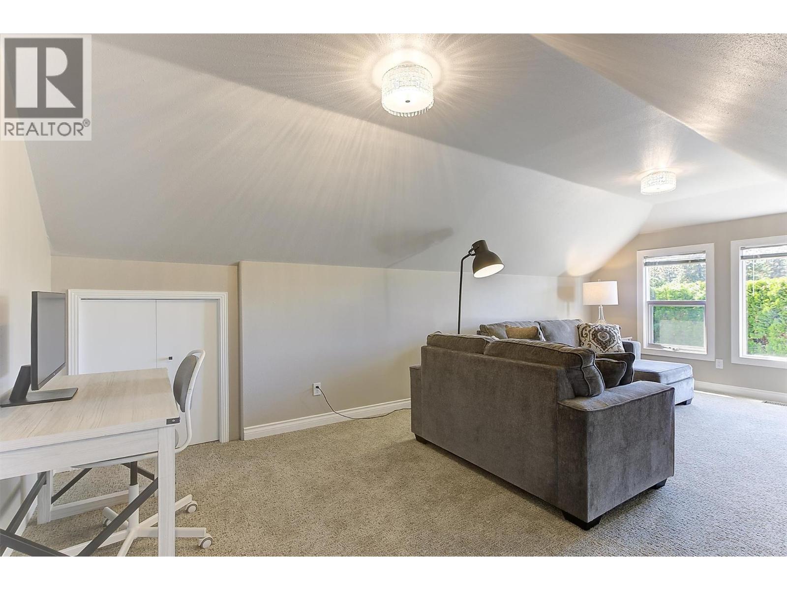  3077 Quail Crescent, Kelowna
